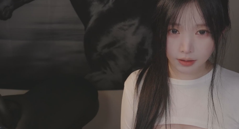 探秘韩国ASMR女王Yoonying的会员私藏——《可疑的骑马商店》，用3Dio双耳麦克风把骑马店的每一声喘息都藏进了耳廓里-橘喵